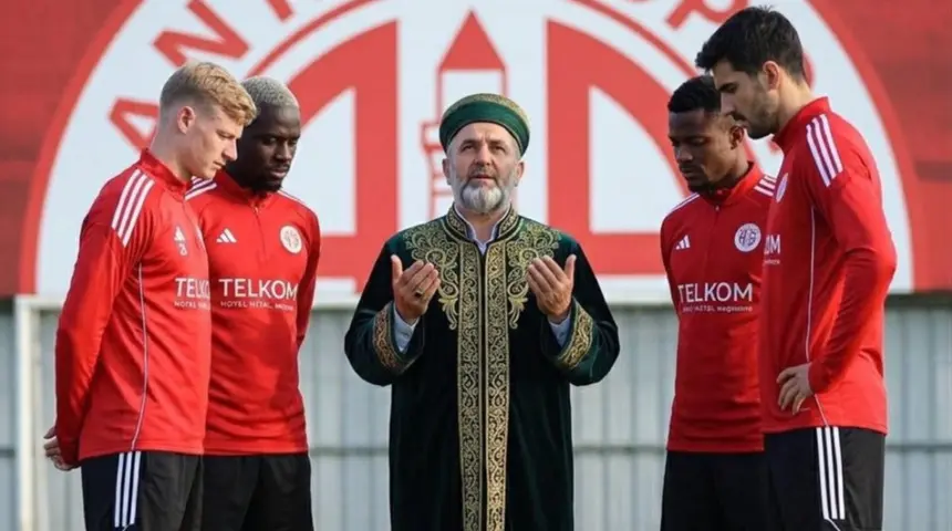 Antalyaspor'dan gülünç hareket: Gol duası