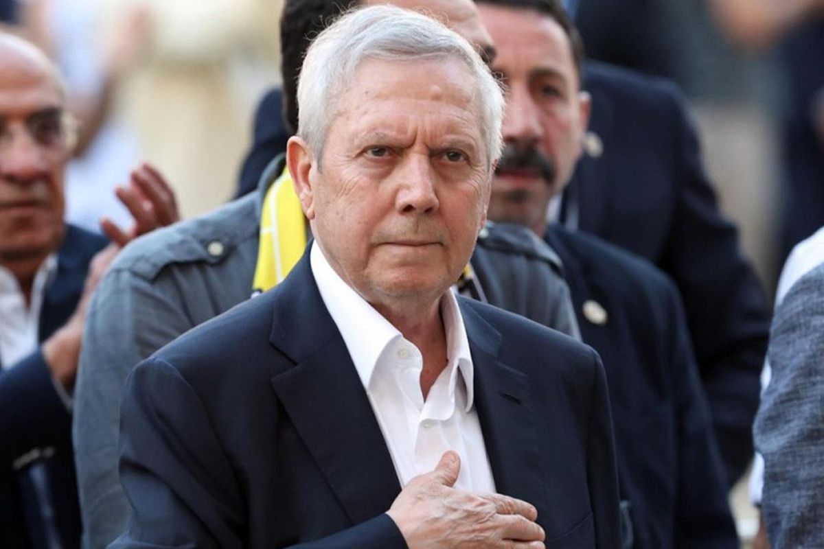 Aziz Yıldırım'dan Fenerbahçeyi ters köşe yapan tercih: Yeni teknik patron kim olacak?